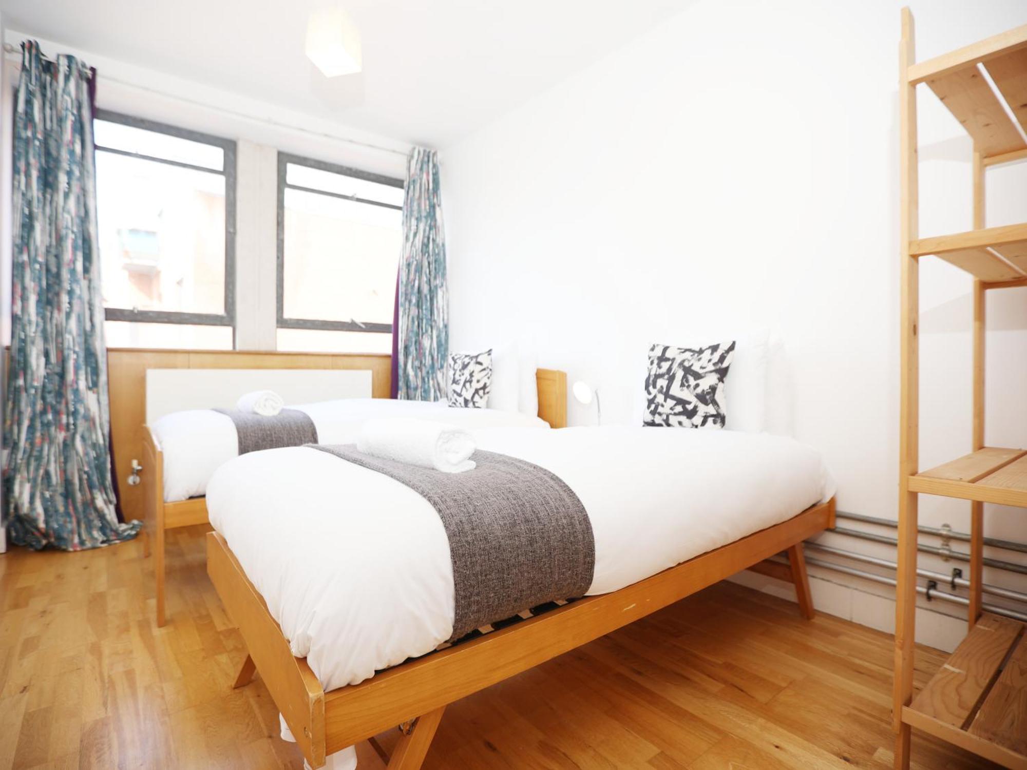 Bs2 Loft By N And N Ltd, Great Location Close To Cabot Circus, Centre And Hospital, Perfect For Workers, Nhs, Contractors *