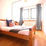 Bs2 Loft Apartment By N And N Stays Ltd, Great Location Close To Cabot Circus, Centre And Hospital, Perfect For Workers, Nhs, Contractors