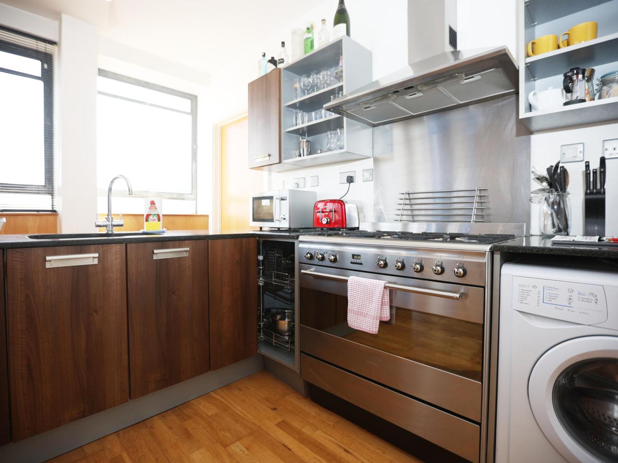 Bs2 Loft By N And N Ltd, Great Location Close To Cabot Circus, Centre And Hospital, Perfect For Workers, Nhs, Contractors Appartement